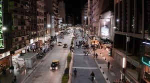 Lee más sobre el artículo La Ciudad prolonga el horario de los carriles peatonales de la calle Corrientes hasta el 4 de agosto