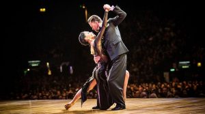 Lee más sobre el artículo Desde el Luna Park se trasmitirá en vivo las finales del Mundial de Baile de Tango de Pista y Escenario