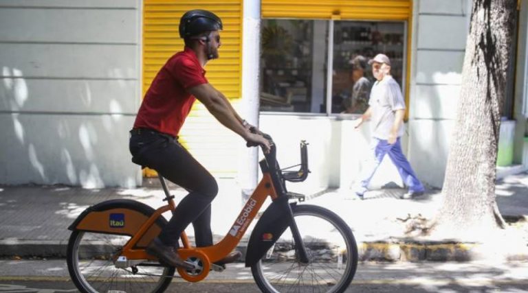 Lee más sobre el artículo Reportaron un récord histórico en el uso de bicicletas en territorio porteño