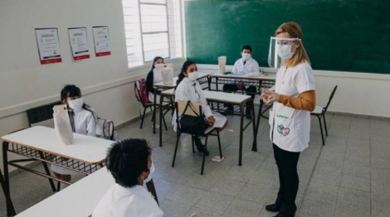 En este momento estás viendo Educación: El regreso a clases presenciales desde la mirada del sindicato docente porteño CAMYP