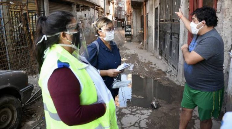 Lee más sobre el artículo Entidades sociales piden vacunas para los trabajadores esenciales de los barrios más humildes