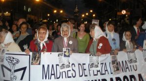 Lee más sobre el artículo A 45 años de la dictadura, Reporte Urbano dialogó con Madres de Plaza de Mayo