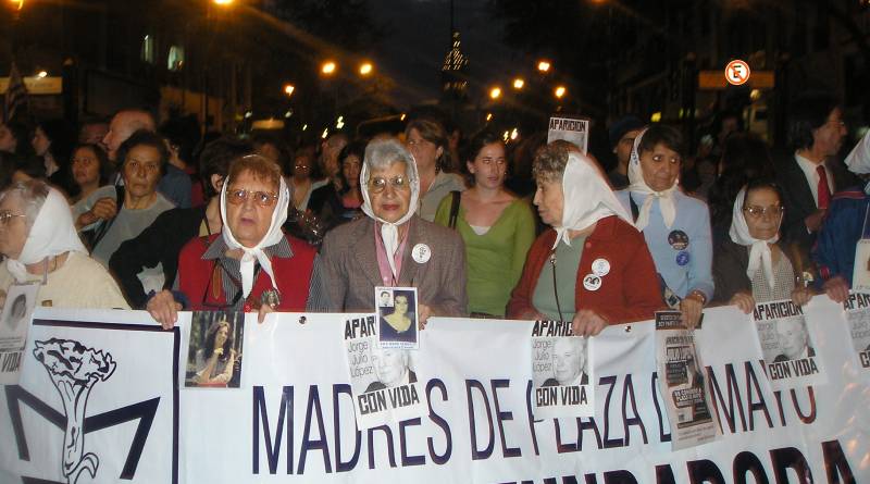 En este momento estás viendo A 45 años de la dictadura, Reporte Urbano dialogó con Madres de Plaza de Mayo
