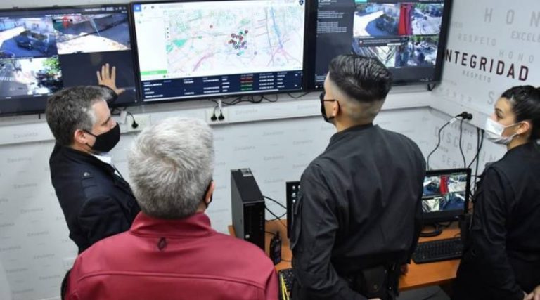 Lee más sobre el artículo La Policía Porteña inauguró un Centro de Video Vigilancia en el Barrio Zavaleta