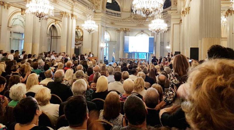 En este momento estás viendo La Legislatura porteña homenajeó a mujeres de barrios humildes