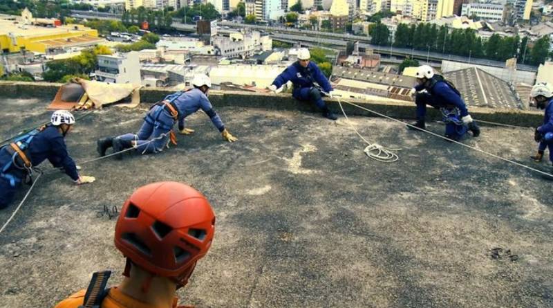 En este momento estás viendo Cómo actúa la fuerza del Cuerpo de bomberos entrenada para rescates extremos