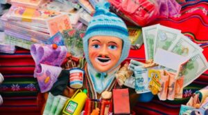Lee más sobre el artículo La colectividad boliviana celebra en la Ciudad una nueva edición de la Fiesta de la Alasita