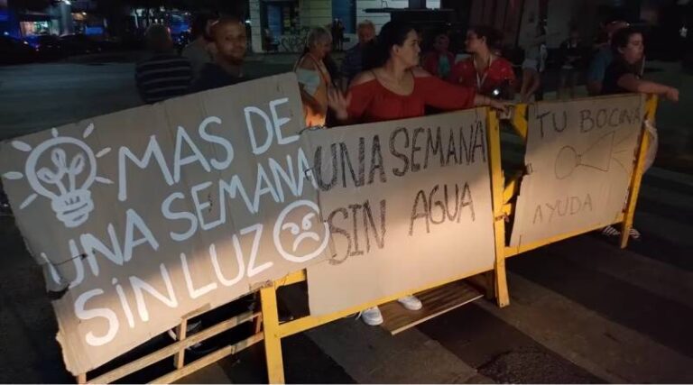 Lee más sobre el artículo Los Vecinos del barrio de Caballito ya llevan más de 30 horas sin luz